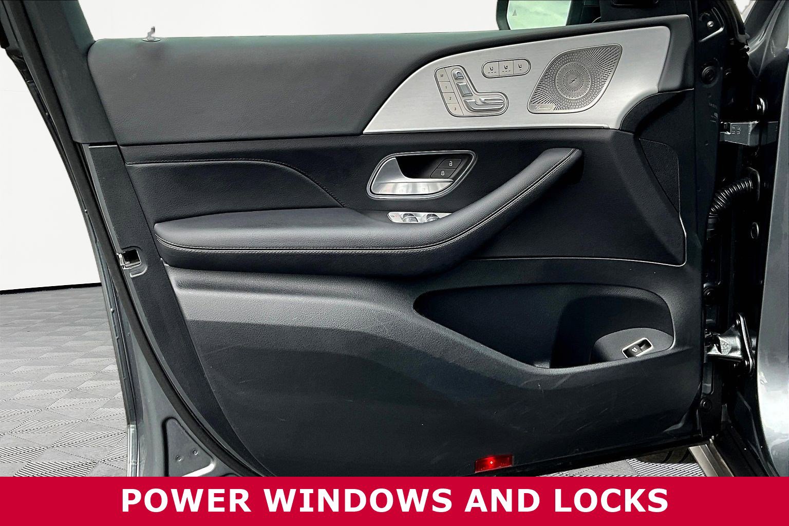 Used 2025 Mercedes-Benz GLS 450 4MATIC image 19