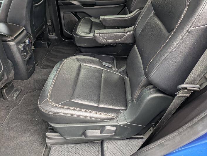 Used 2020 Ford Explorer XLT w/ Equipment Group 202A AWD/4WD image 15