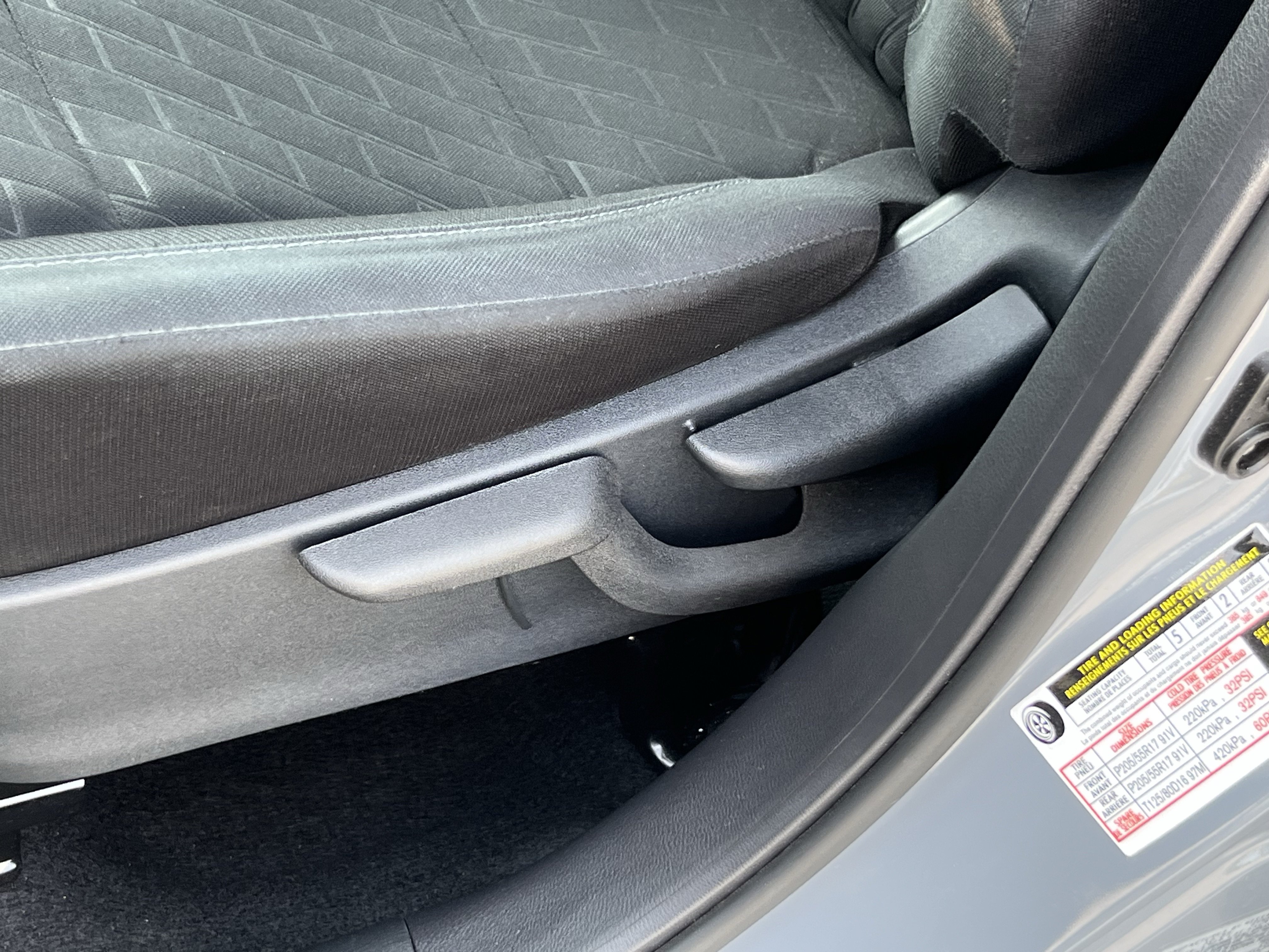 Used 2024 Nissan Kicks SV FWD image 17
