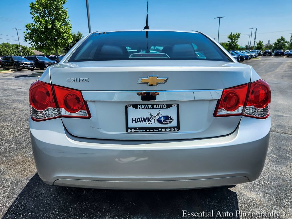 Used 2013 Chevrolet Cruze LS FWD image 5