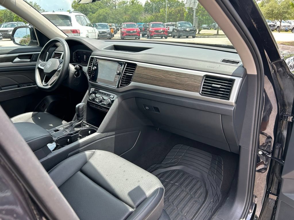 Certified 2023 Volkswagen Atlas SE FWD image 43