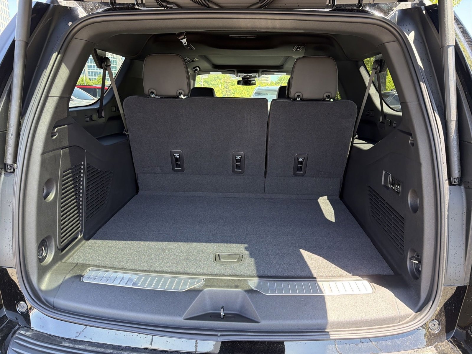 New 2026 Chevrolet Suburban RST w/ Comfort Package AWD/4WD image 27