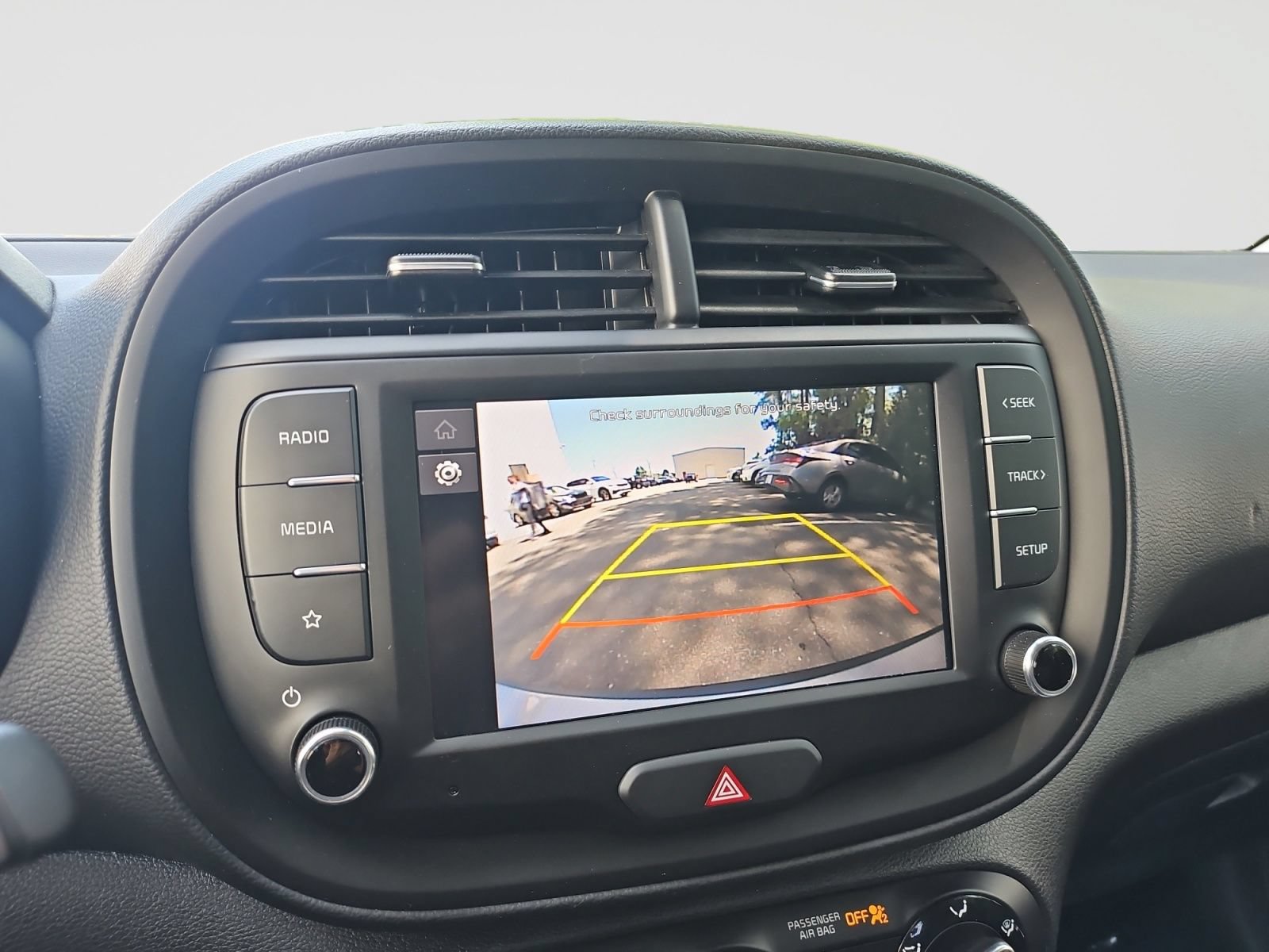 Used 2025 Kia Soul LX w/ LX Technology Package FWD image 28