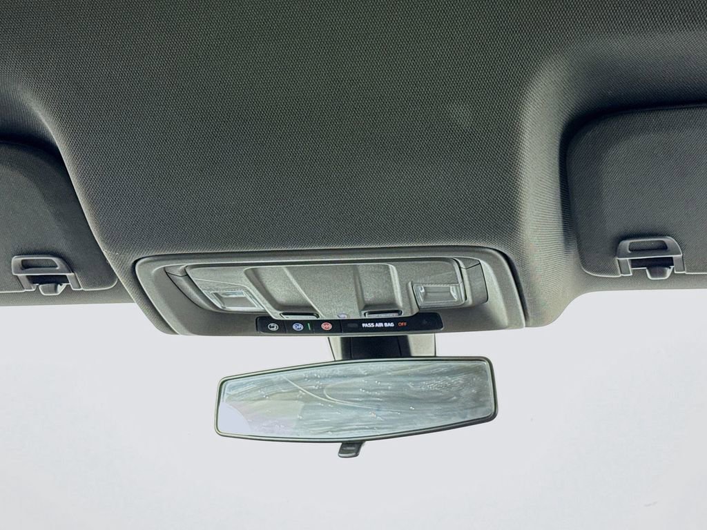 Used 2020 Chevrolet Silverado 1500 LT image 22