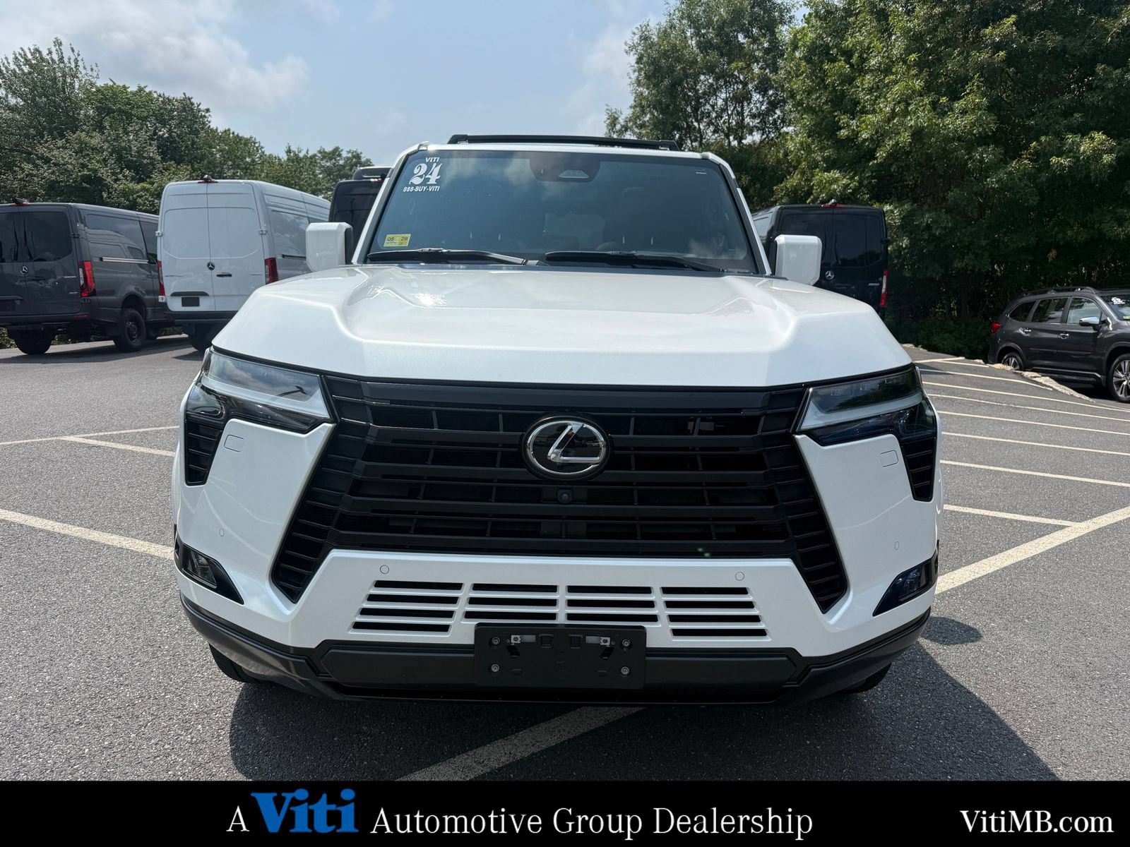Used 2024 Lexus GX 550 w/ Accessory Package (2T) AWD/4WD image 3