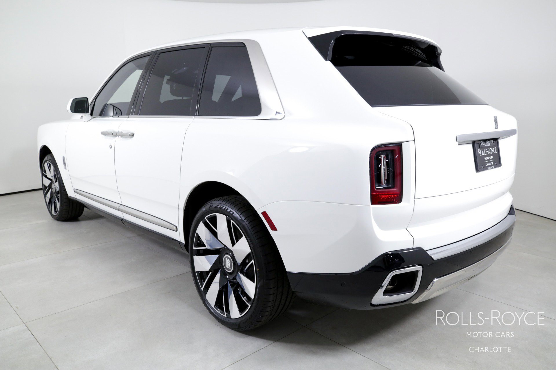 Certified 2025 Rolls-Royce Cullinan image 8