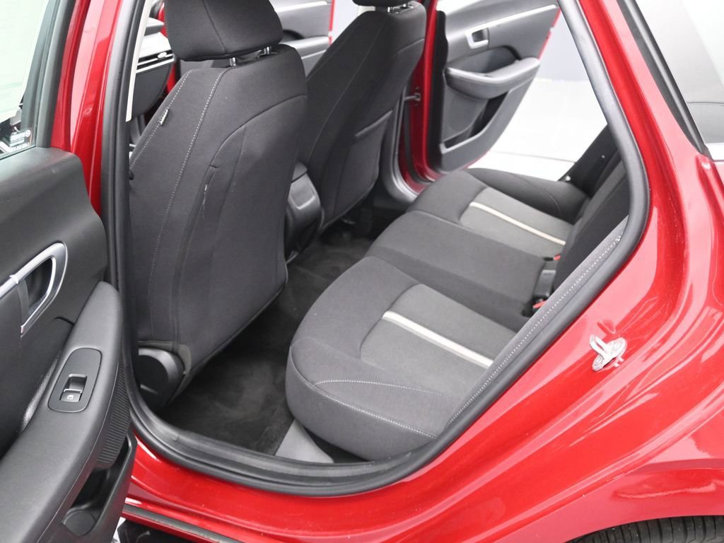 Used 2025 Hyundai Sonata SEL FWD image 15