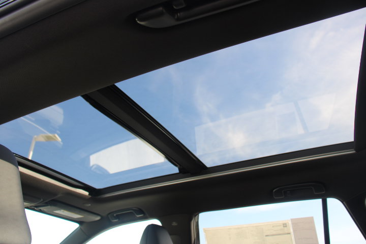 New 2026 Toyota RAV4 XSE w/ Panoramic Sun Roof Package AWD/4WD image 17