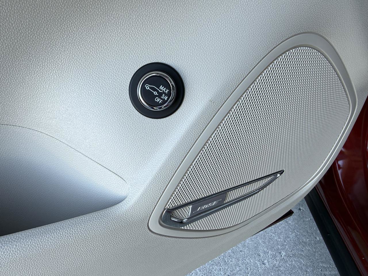 Used 2023 Buick Envision Avenir AWD/4WD image 12