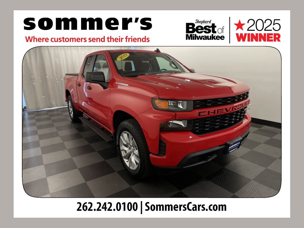 Used 2019 Chevrolet Silverado 1500 Custom w/ Custom Value Package AWD/4WD image 1