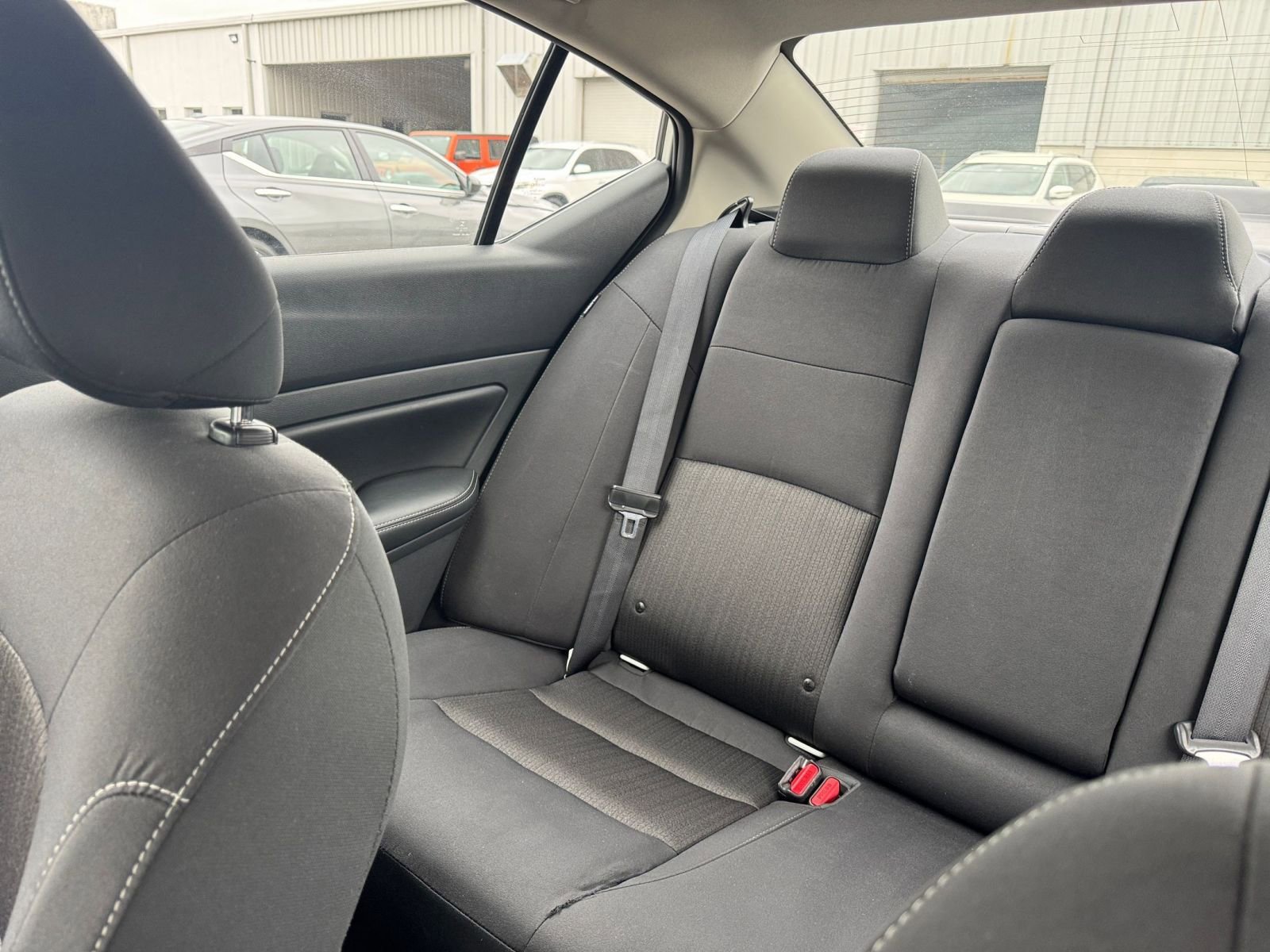 Used 2025 Nissan Altima 2.5 SV image 39