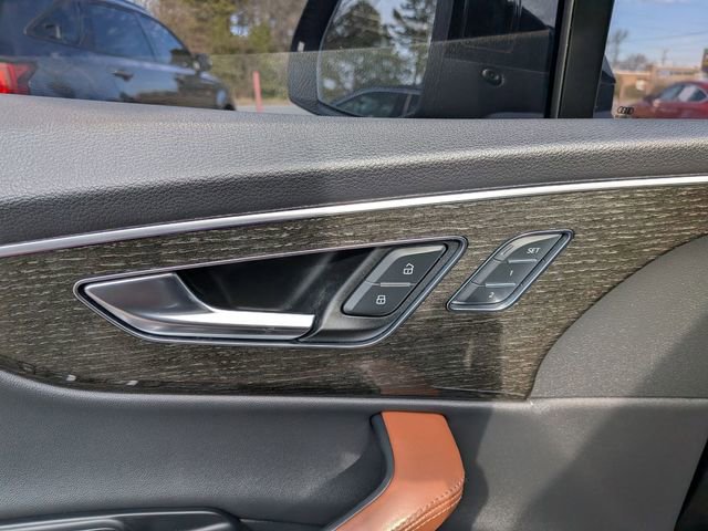 Used 2022 Audi Q7 3.0T Prestige image 12