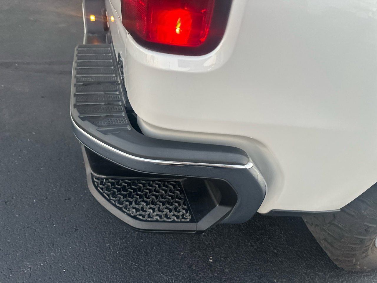 Used 2020 Chevrolet Silverado 1500 LT w/ All-Star Edition image 26