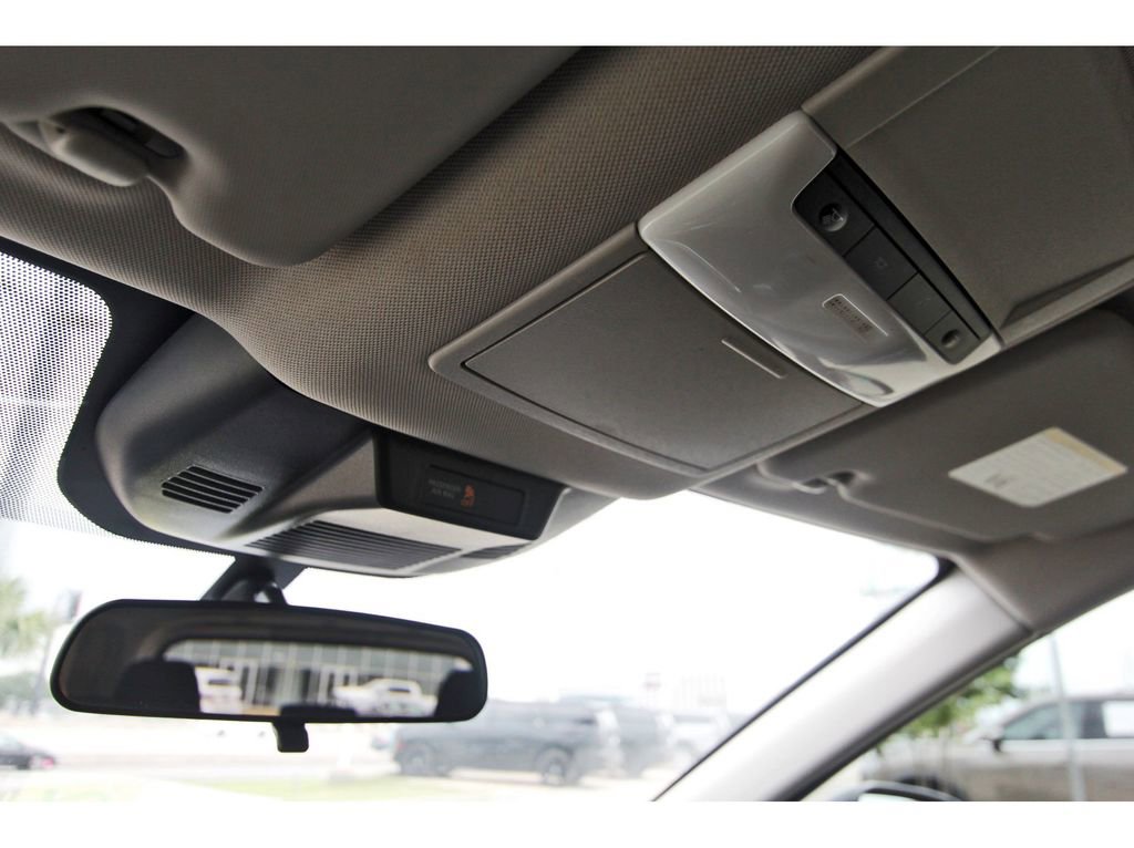 Used 2024 Nissan Rogue S image 18