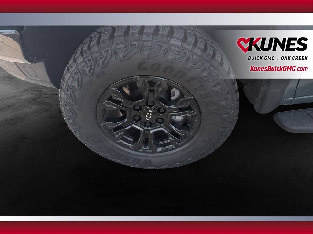 Used 2026 Chevrolet Silverado 1500 ZR2 AWD/4WD image 13