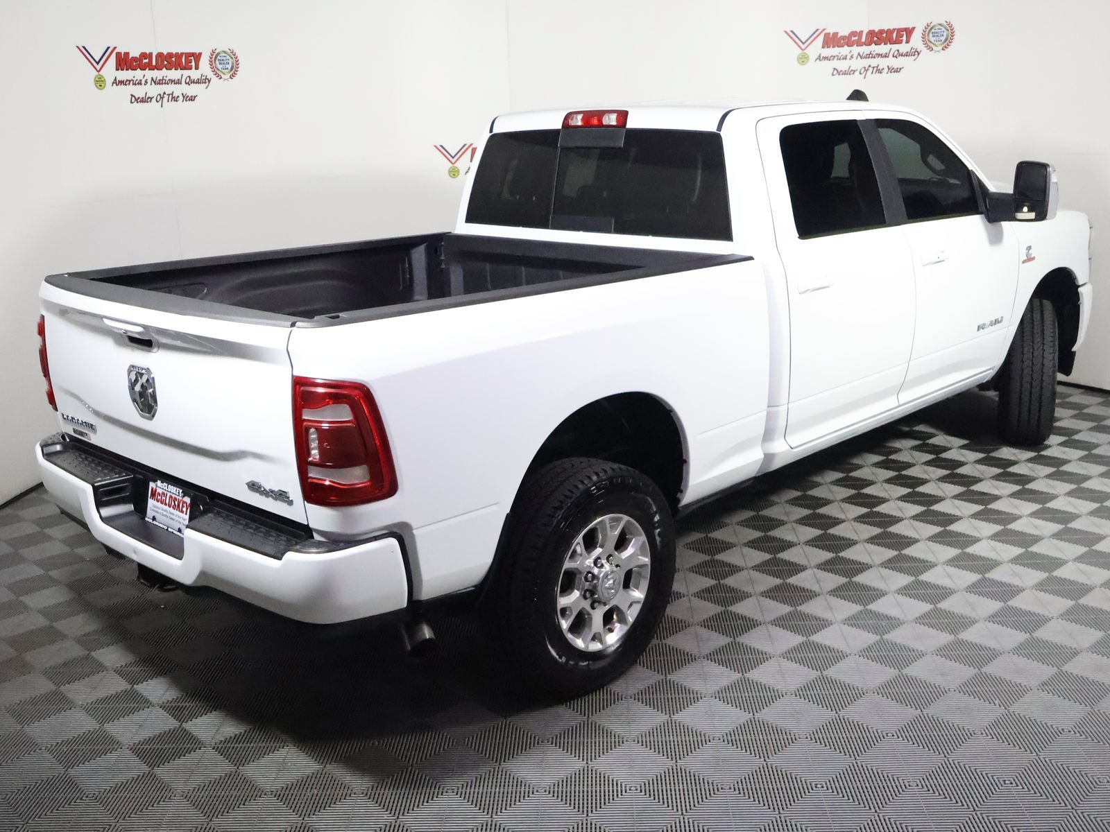 Used 2024 RAM 2500 Laramie w/ Safety Group AWD/4WD image 3