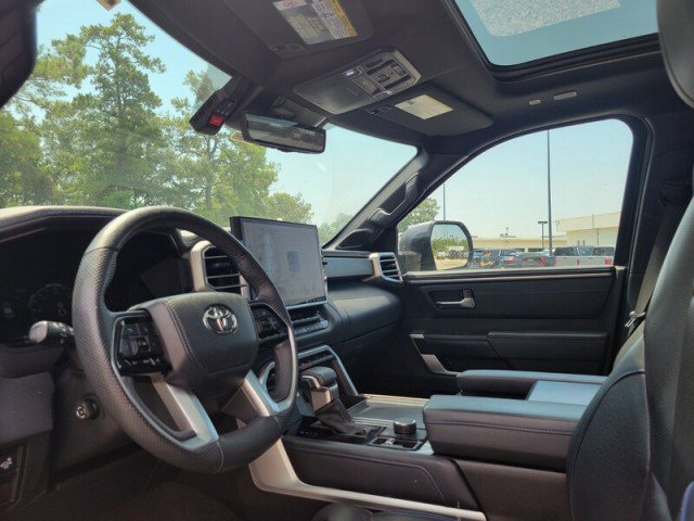 Used 2023 Toyota Sequoia Platinum AWD/4WD image 7