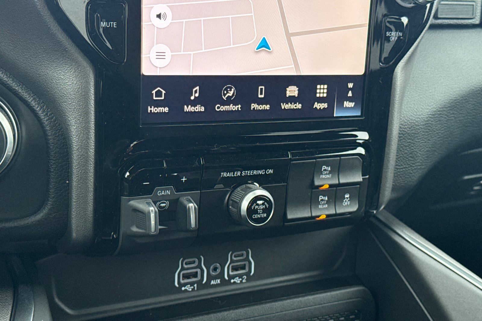 New 2026 RAM 1500 4x4 Crew Cab image 19