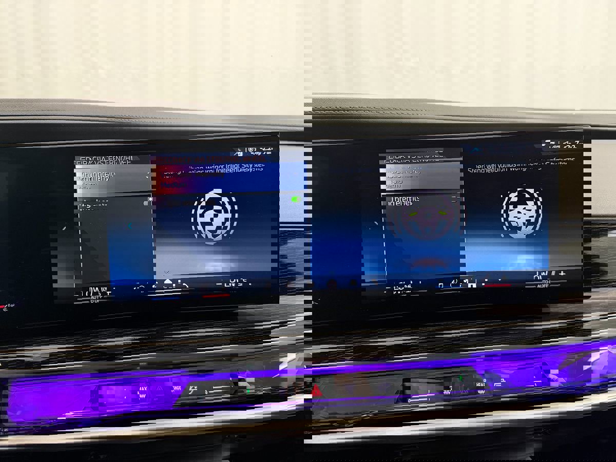 Used 2025 BMW 740i xDrive image 50