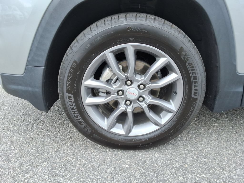 Certified 2024 GMC Terrain SLT w/ Infotainment Package II AWD/4WD image 10