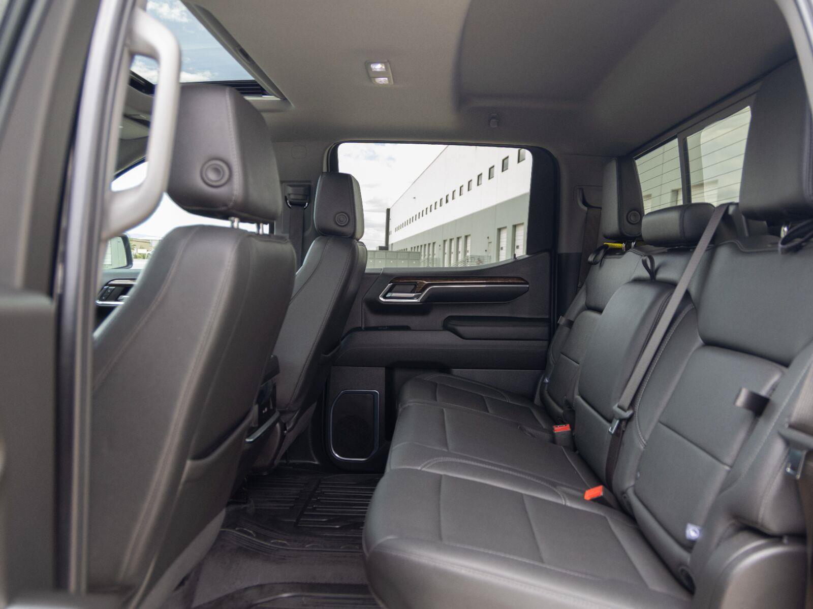 Used 2024 GMC Sierra 1500 Elevation w/ Elevation Premium Package AWD/4WD image 28