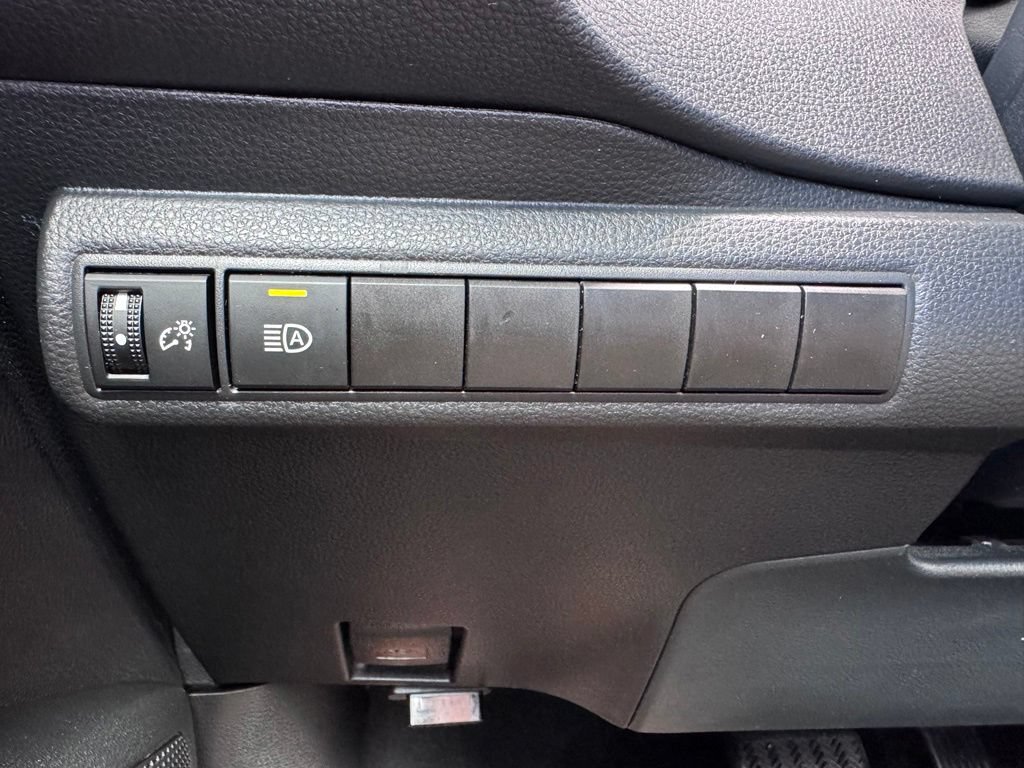 Used 2024 Toyota Corolla LE FWD image 20