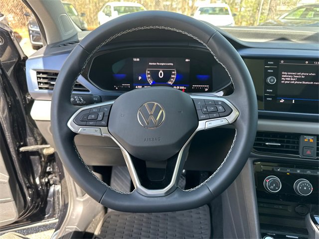 Used 2023 Volkswagen Taos SE w/ Panoramic Sunroof Package image 16