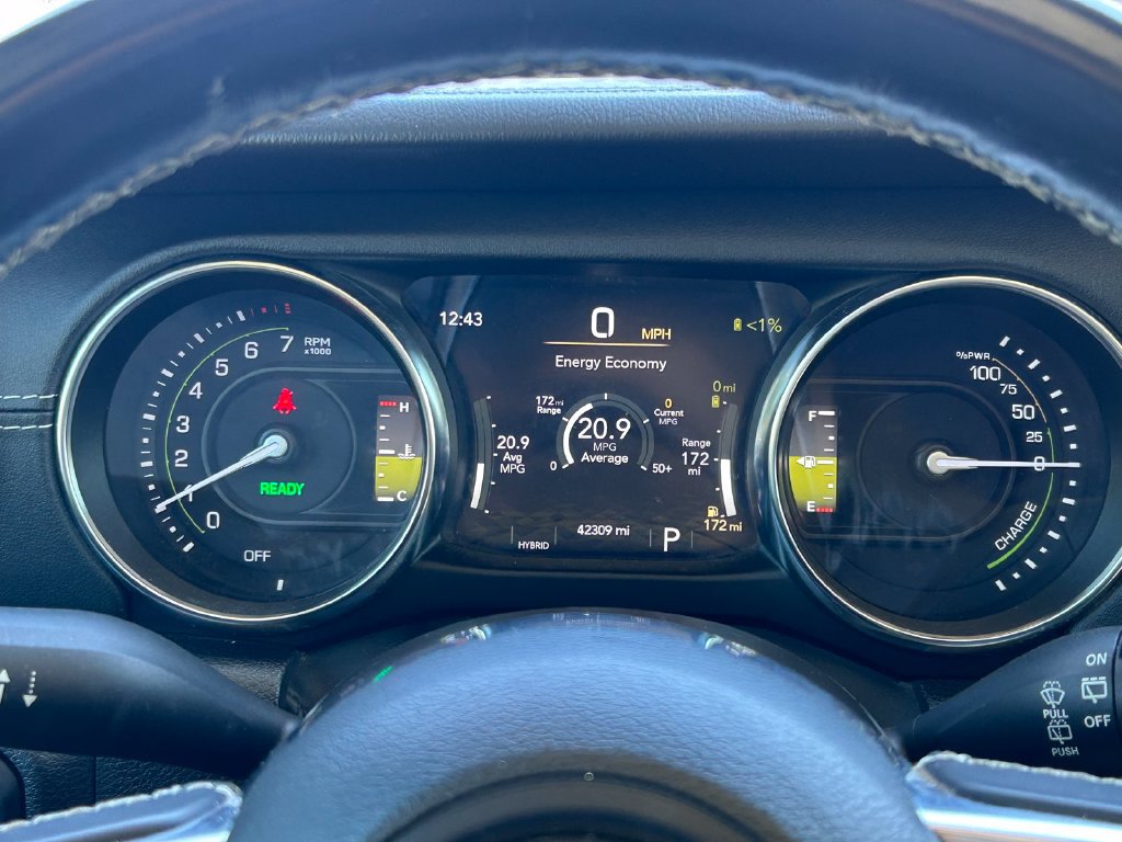 Used 2022 Jeep Wrangler Unlimited Sahara AWD/4WD image 37