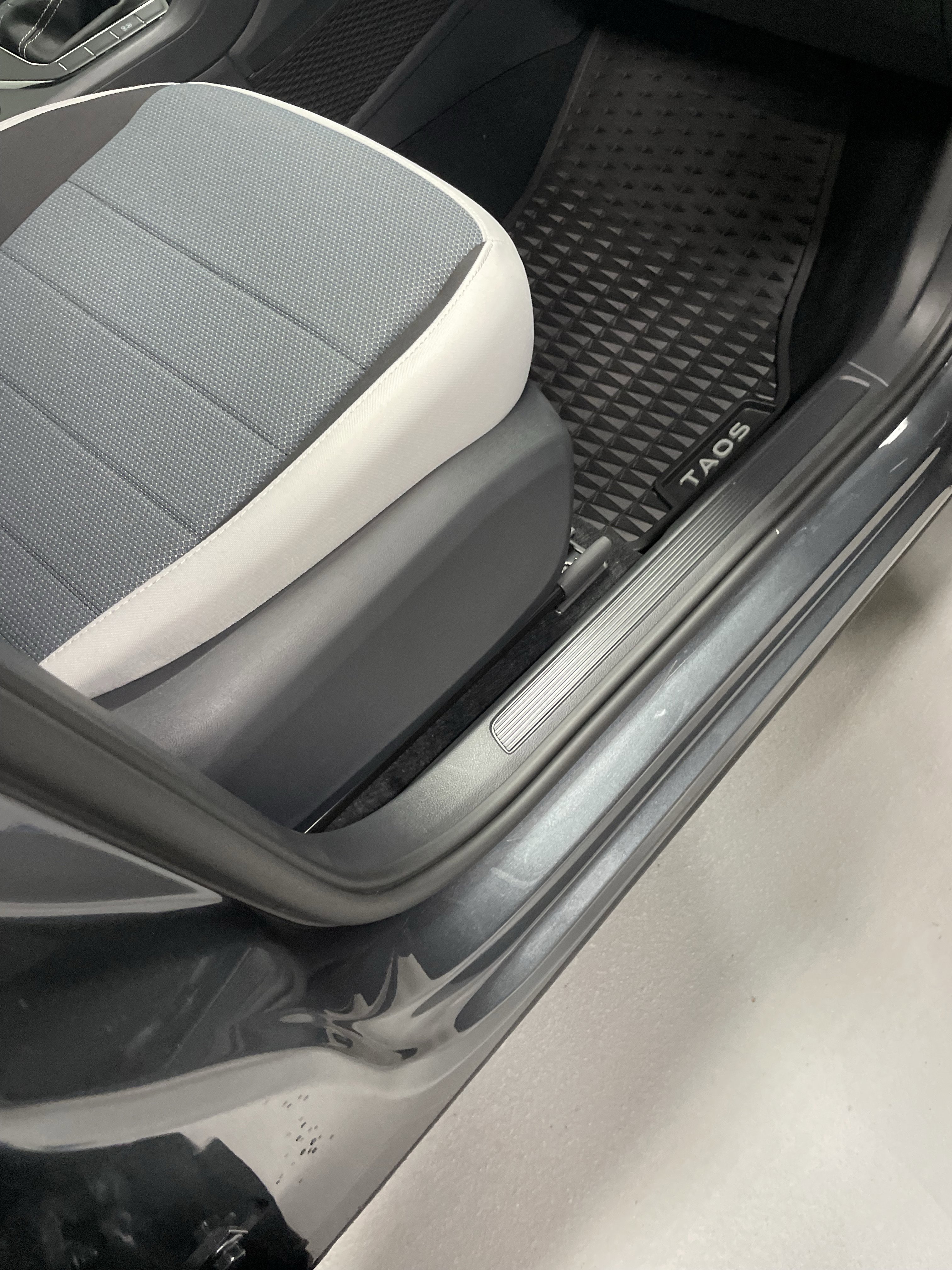 New 2025 Volkswagen Taos S image 9