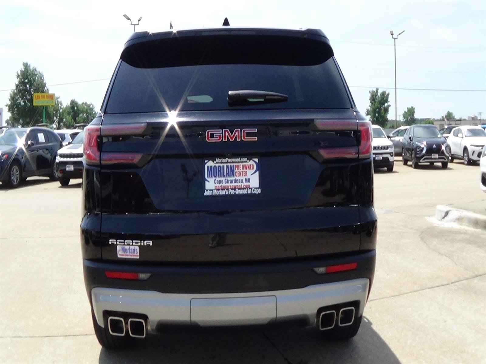 Used 2025 GMC Acadia Elevation FWD image 7