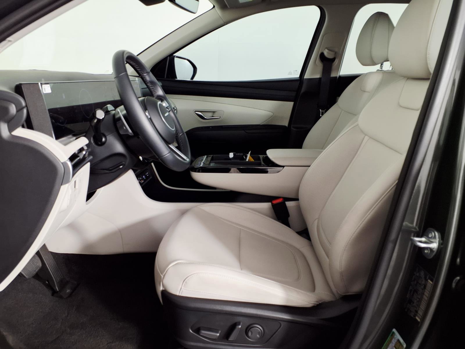 Certified 2025 Hyundai Tucson SEL AWD/4WD image 17