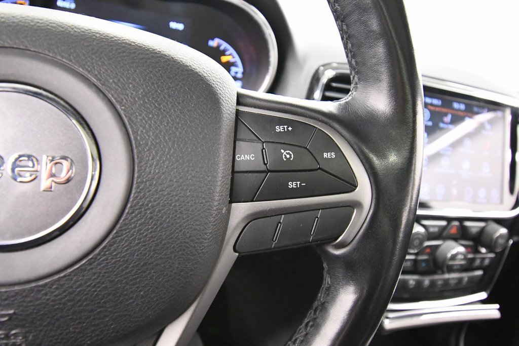 Used 2020 Jeep Grand Cherokee Limited w/ Luxury Group II image 22