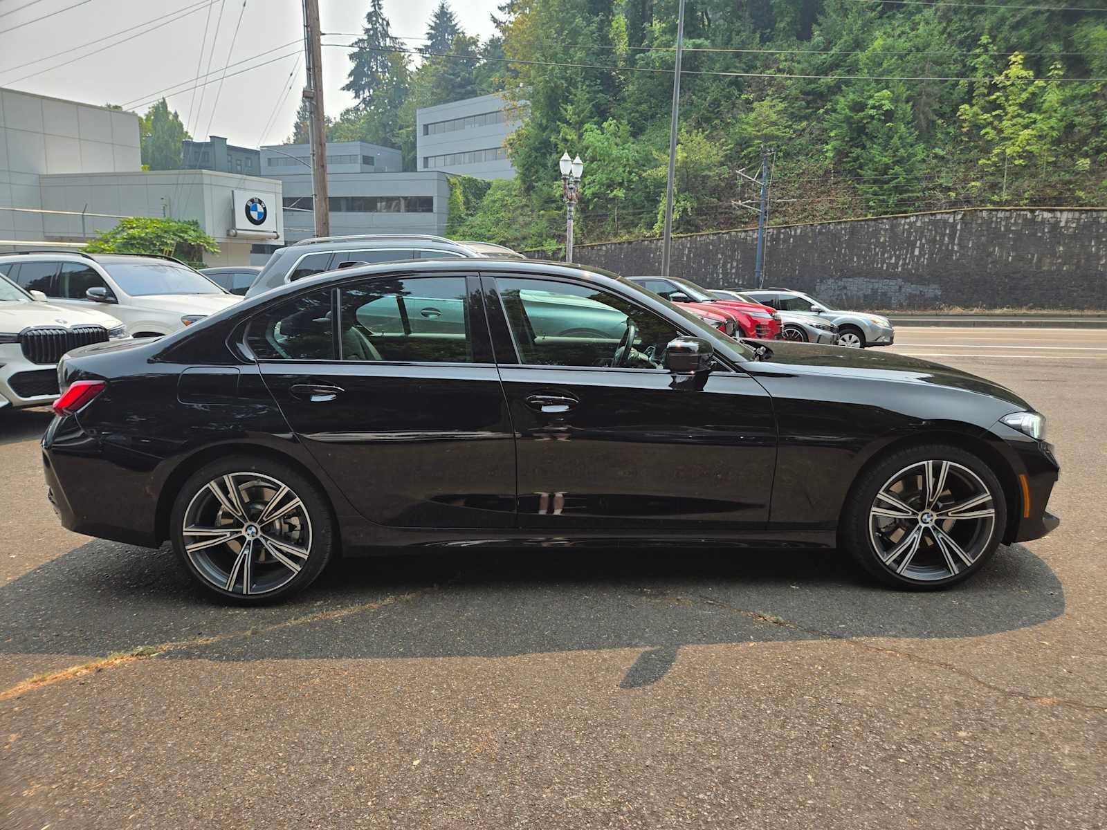 Used 2023 BMW 330i xDrive Sedan w/ Driving Assistance Package AWD/4WD image 2