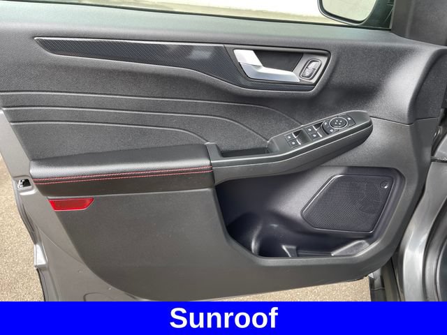 Used 2024 Ford Escape ST-Line w/ Tech Pack #1 AWD/4WD image 10