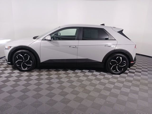 Used 2022 Hyundai Ioniq 5 SE w/ Cargo Package image 4