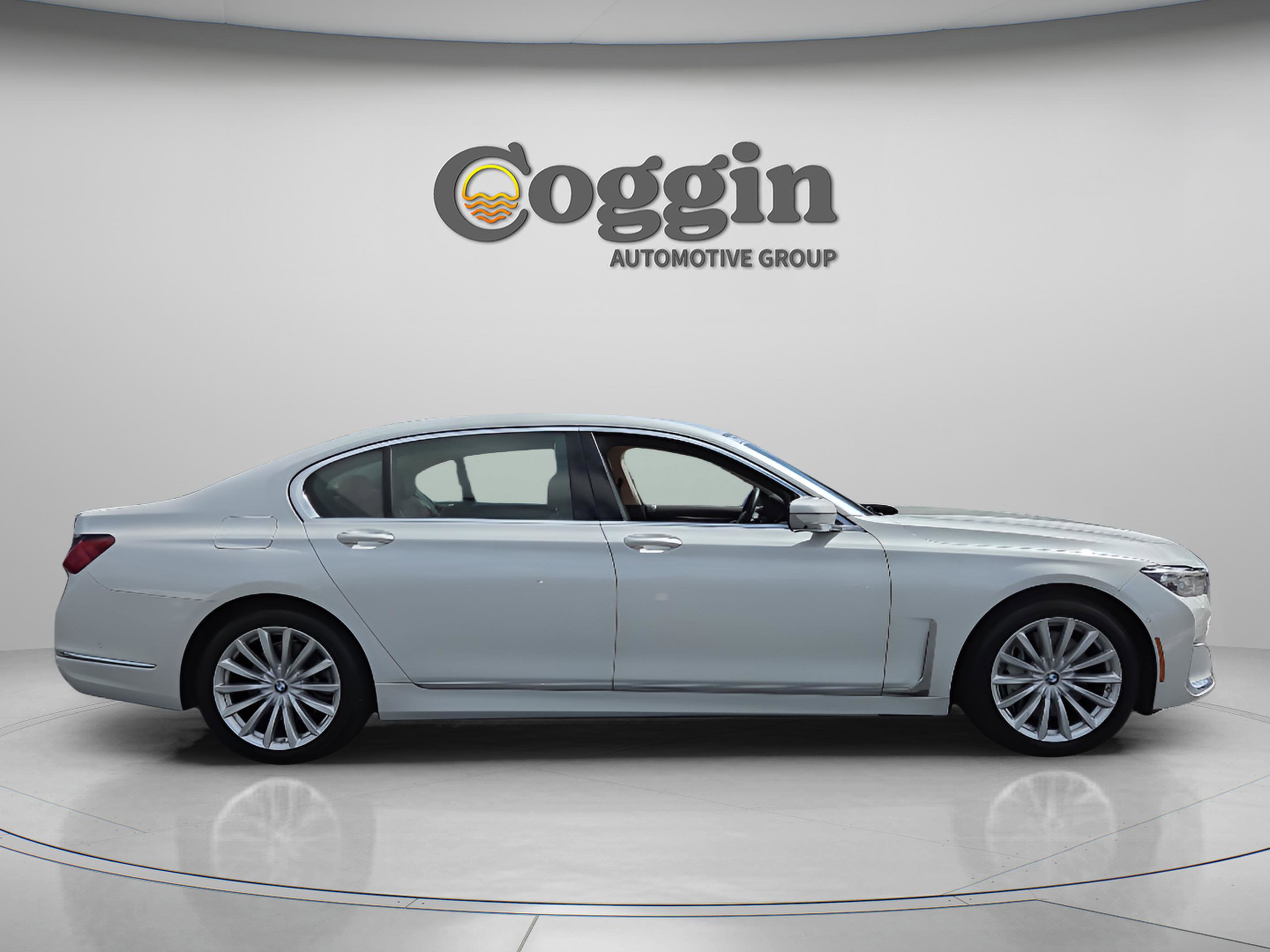 Used 2020 BMW 745e xDrive image 7