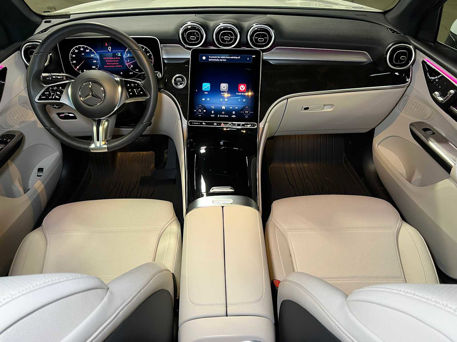 Used 2025 Mercedes-Benz GLC 300 4MATIC image 40