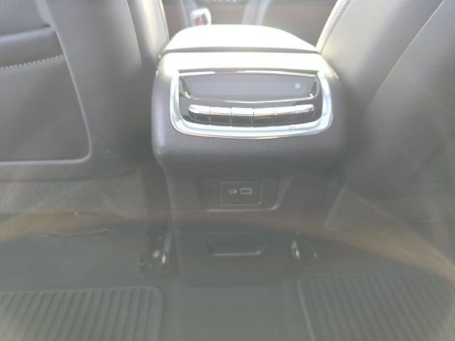 Used 2020 Cadillac XT6 Premium Luxury image 13