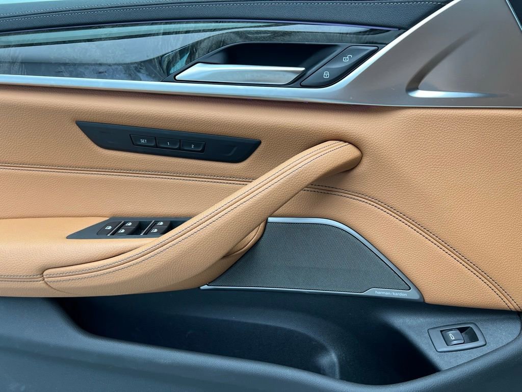 Certified 2022 BMW 540i w/ Premium Package image 21