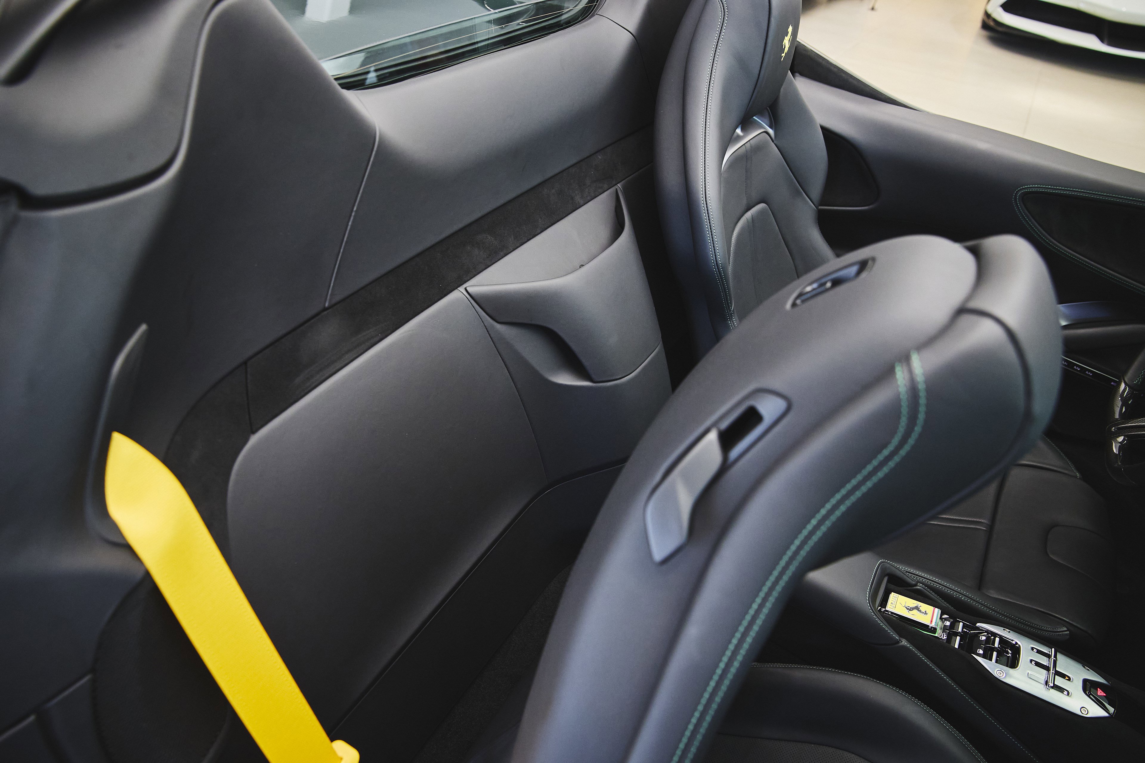 Used 2024 Ferrari SF90 Spider image 30