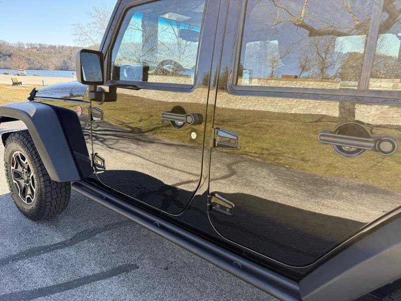 Used 2015 Jeep Wrangler Unlimited Rubicon image 13