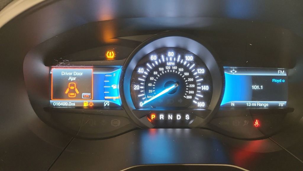 Used 2023 Ford Edge SE AWD/4WD image 11