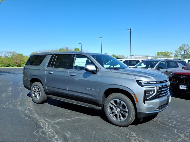 New 2026 Chevrolet Suburban LT w/ Comfort Package