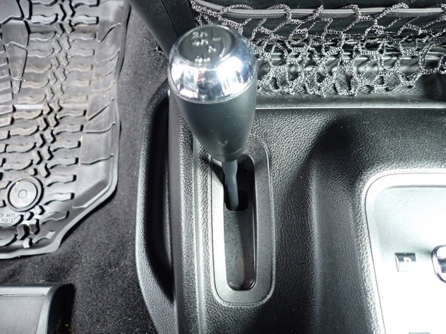 Used 2015 Jeep Wrangler Sport image 22