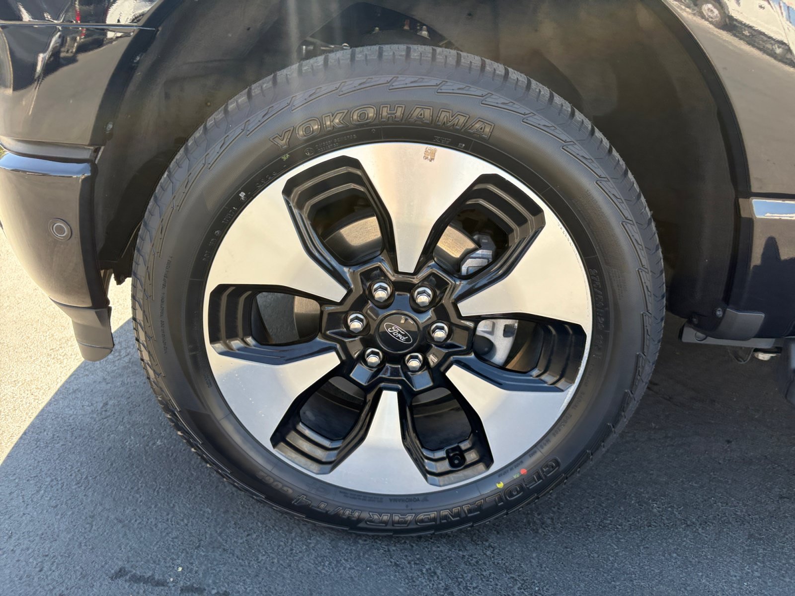 Certified 2023 Ford F150 Lightning Platinum AWD/4WD image 22