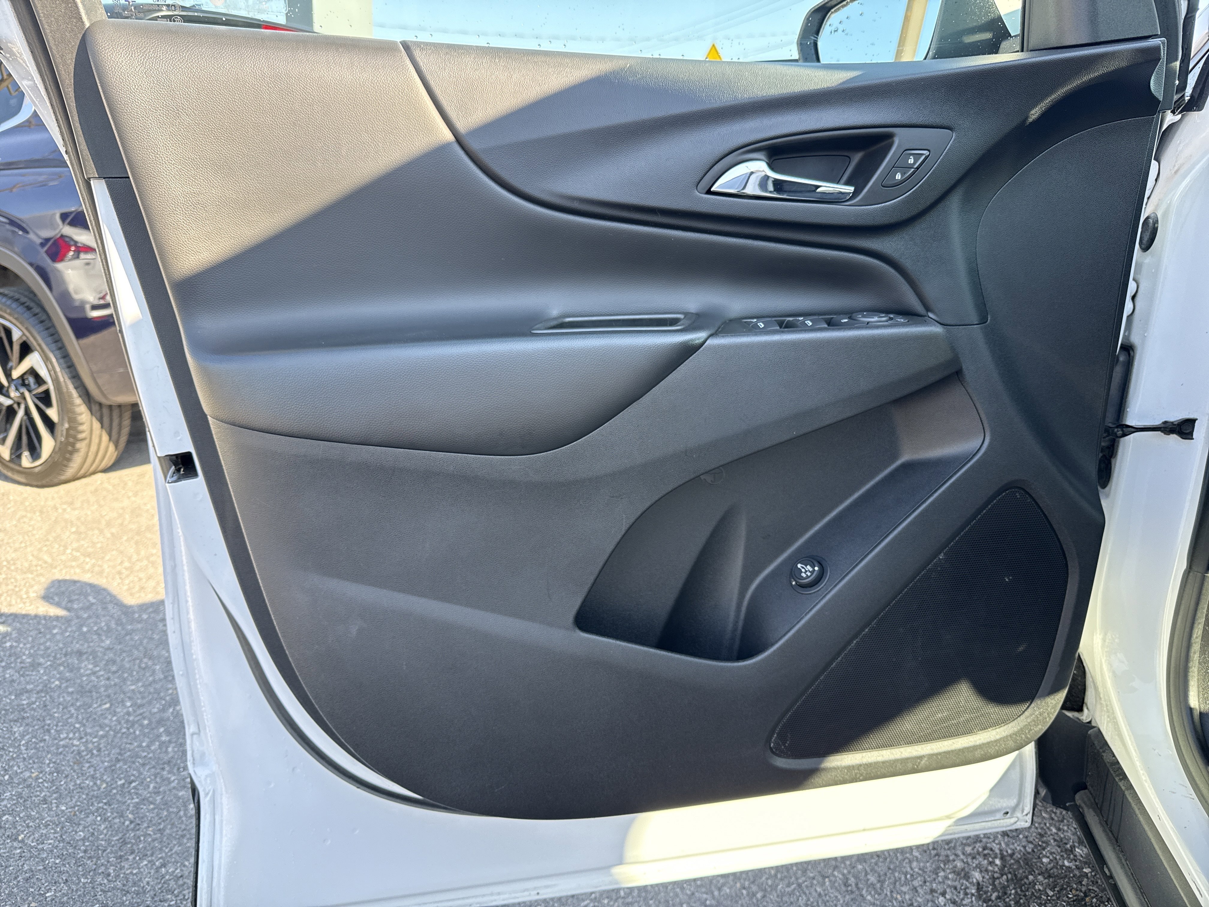 Used 2022 Chevrolet Equinox LT image 15