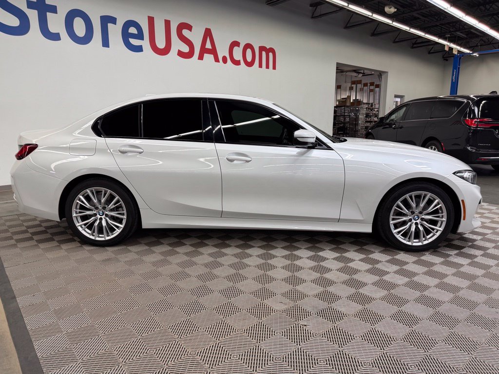 Used 2023 BMW 330i Sedan w/ Driving Assistance Package RWD image 8