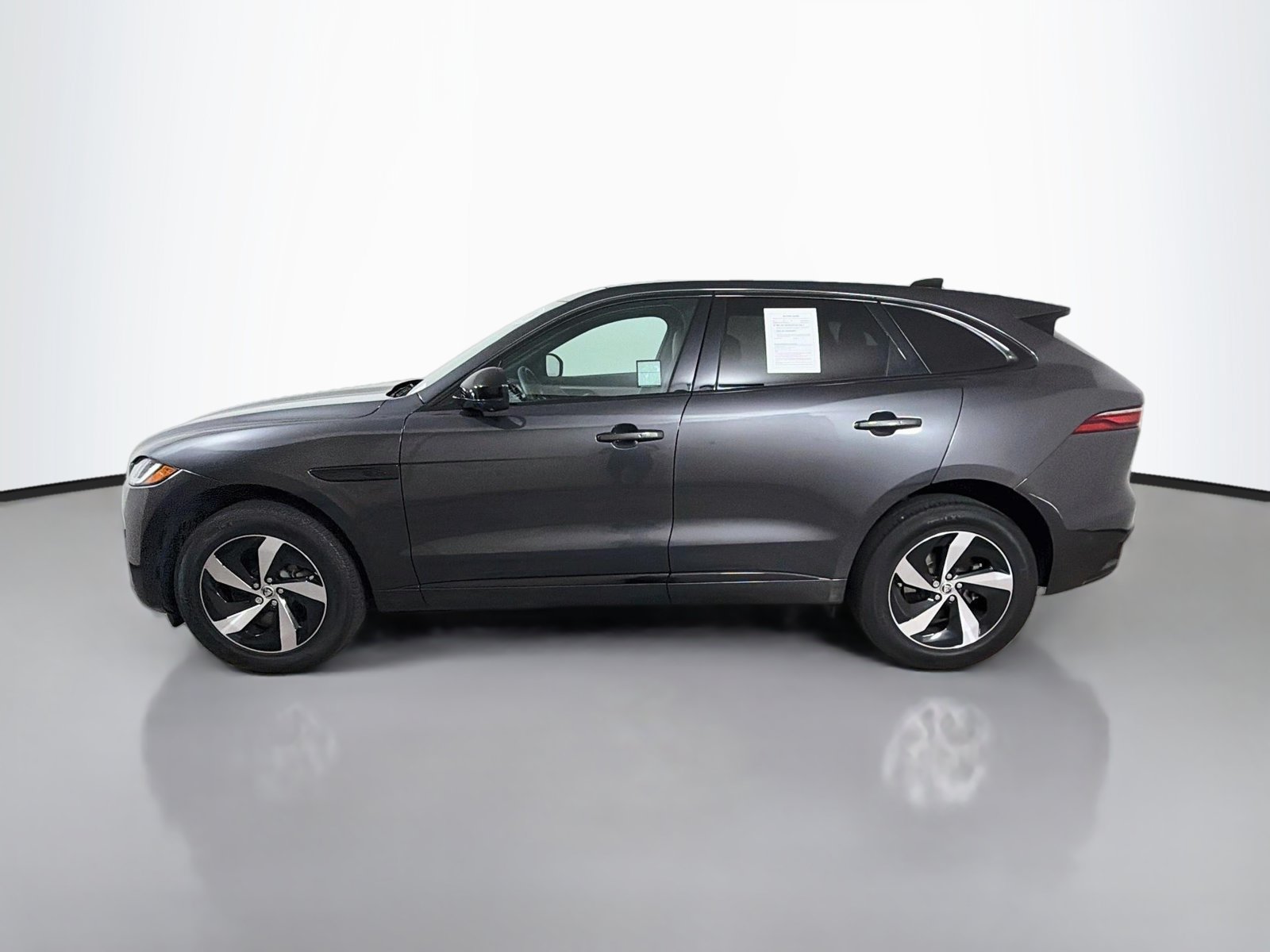Certified 2026 Jaguar F-PACE R-Dynamic S AWD/4WD image 2
