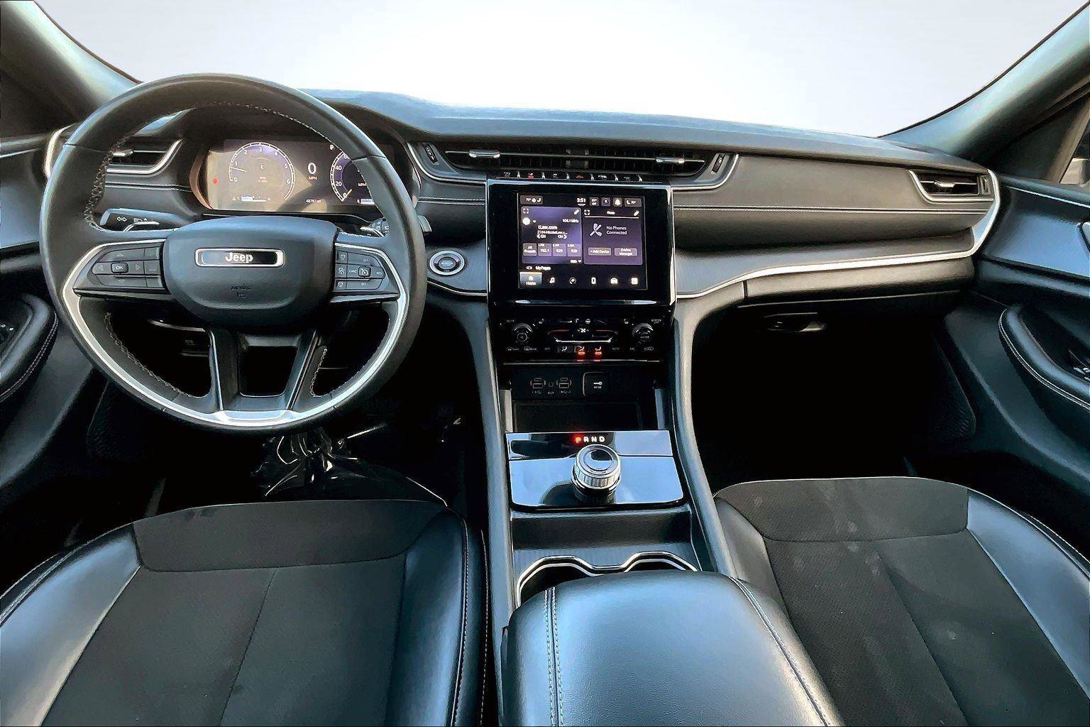 Used 2023 Jeep Grand Cherokee Altitude image 16