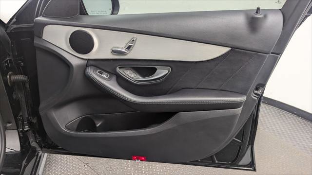 Used 2018 Mercedes-Benz C 300 Sedan w/ AMG Line image 23